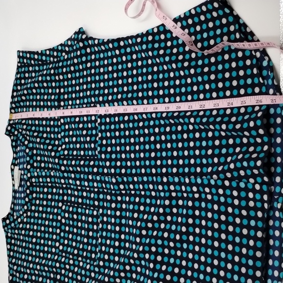 Van Heusen dark navy turquoise polka dot capped sleeve size large blouse - Picture 11 of 13